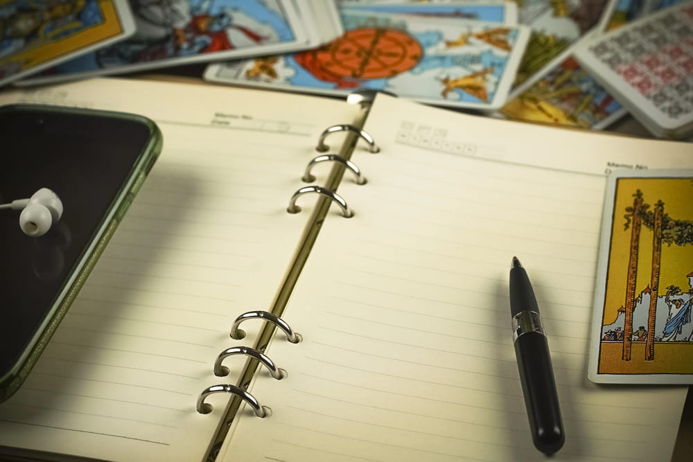 La danse des arcanes - Catherine Ringot Tarot - Me contacter La danse des arcanes - Catherine Ringot Tarot - Me contacter